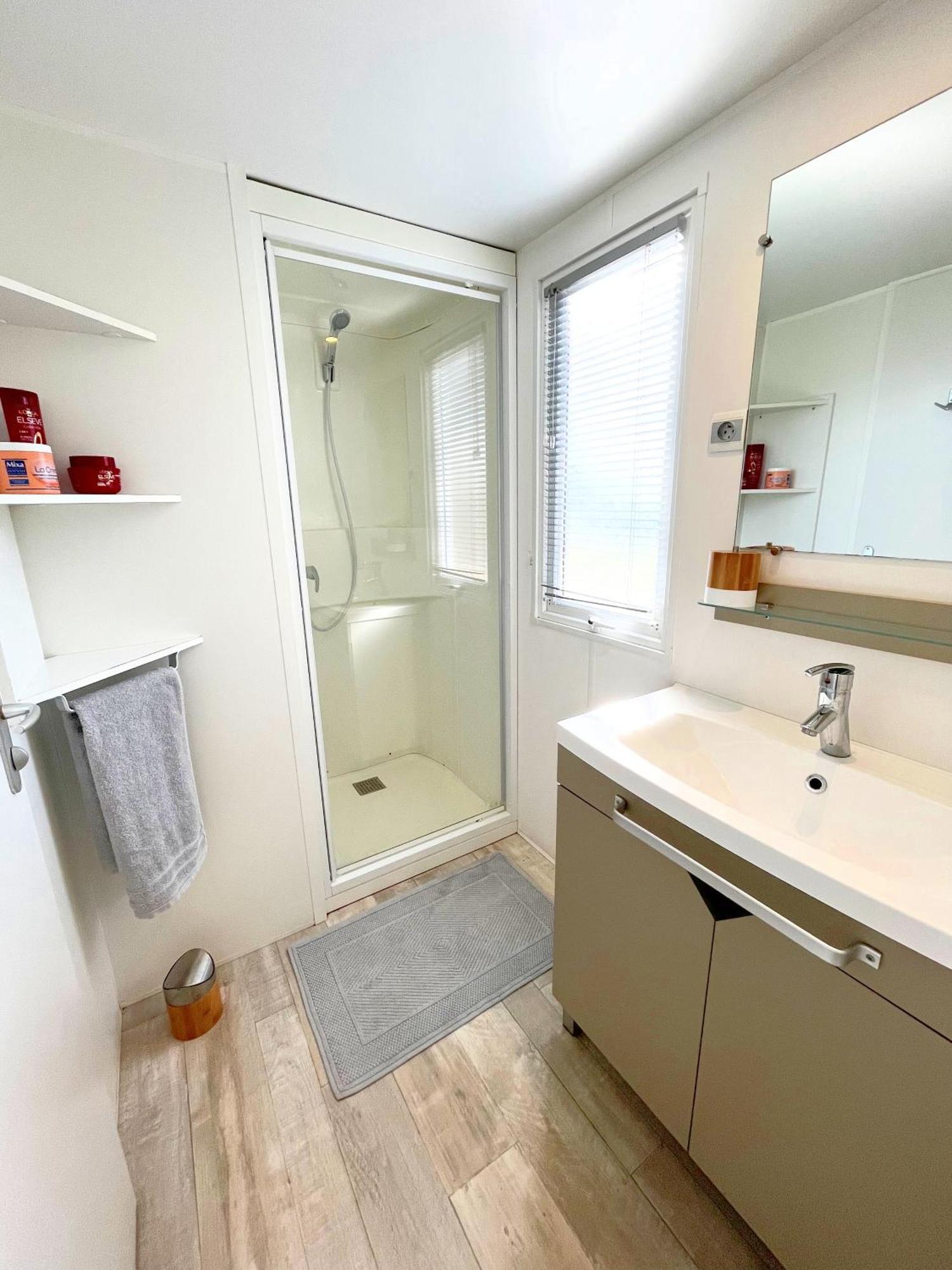 Mobil-Home Dans Camping 4* Saint Laurent du Verdon Bagian luar foto