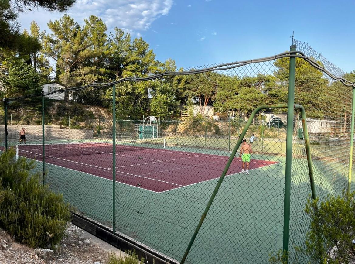 Mobil-Home Dans Camping 4* Saint Laurent du Verdon Bagian luar foto